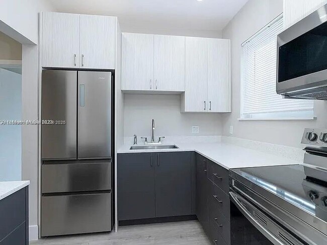 Photo - 3030 NW 16th St Unit 3030