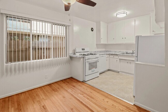 Photo - 11660 Chenault Street,