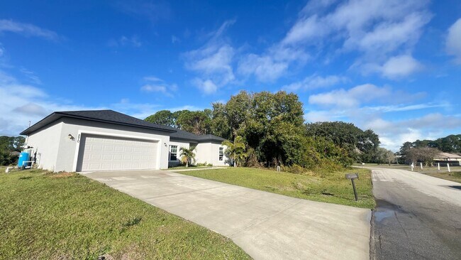Photo - Incredible 3 Bedroom, 2 Bathroom Home in Palm Bay!!