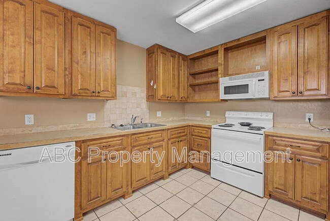 Photo - 910 S 28th St