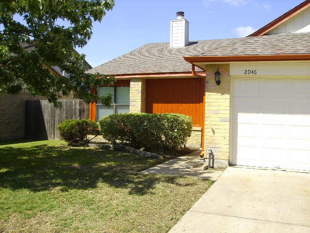 Building Photo - 2046 Hickory Glen Dr