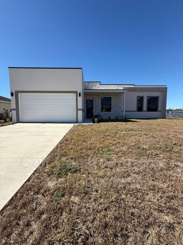 Building Photo - 1914 NE 18th Ave