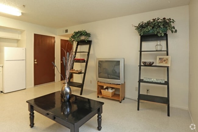 Sala de estar - Kings View Manor Senior Living 55 and Better