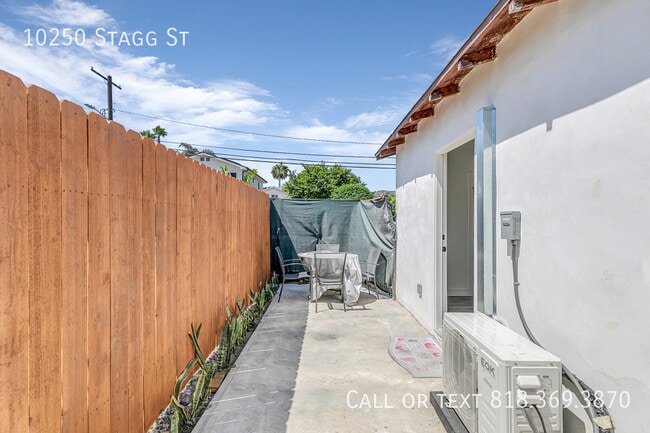 Photo - 10250 Stagg St