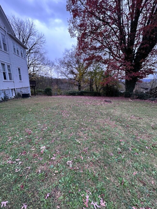 Photo - 1416 Campbell Ave SW