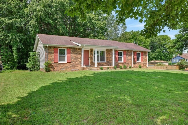 Photo - Pet Friendly Three Bedroom!