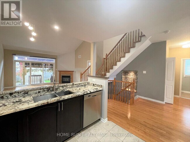 Photo - 180 Hartsmere Dr