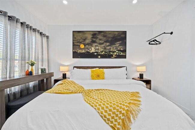 Building Photo - 4206 Clay St