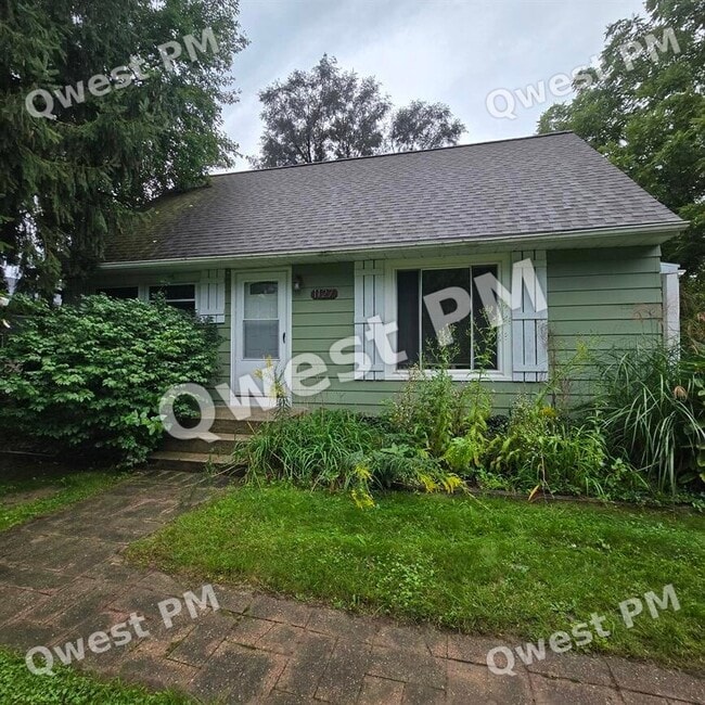 1127 Eastmont Dr SE