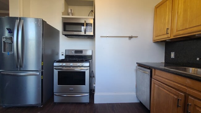 Photo - 476 GREGORY Ave Unit 3