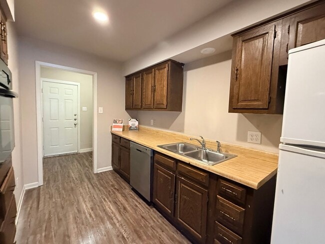 Photo - 1413-1415 Blackwell Drive Unit 1413