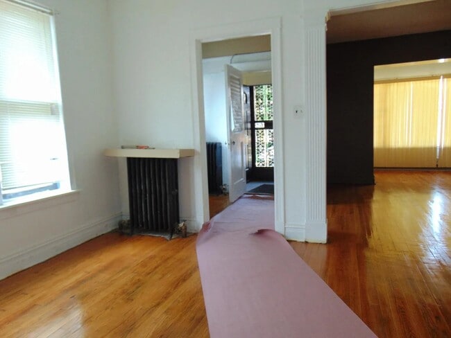 Photo - 7637 S Eberhart Ave