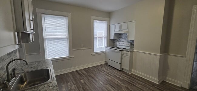 Photo - 114 Cedar Hill Ave Unit 1