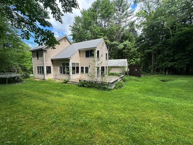 27 MacDonald Dr