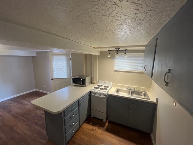 Photo - 96 N 1050 W Unit B