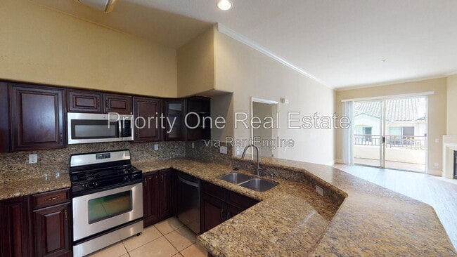 12372 Carmel Country Rd Unidad F309