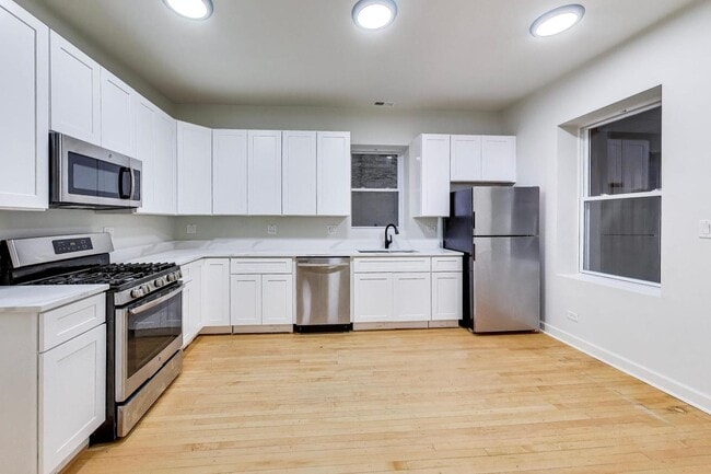 Photo - 3080 N Davlin Ct