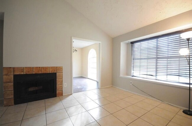 Photo - 3727 Meadow Pl Dr