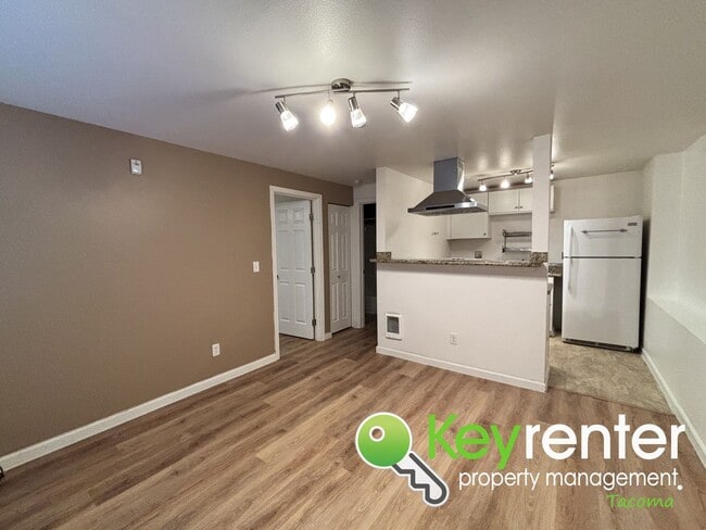 Photo - Cozy 1 Bedroom Triplex Near Downtown Tacoma and Pacific Avenue