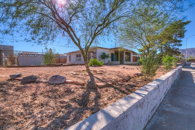 Building Photo - 18 Magnesium St