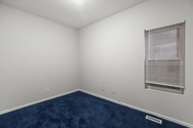 Photo - 516 N May St Unit 1