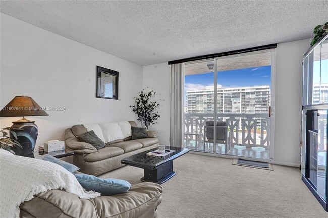 Photo - 3113 S Ocean Dr Condominio Unidad 803