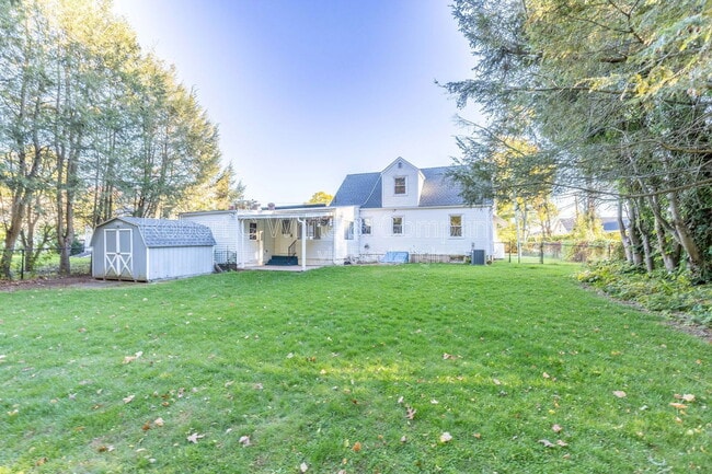 Photo - 183 Thompson Rd