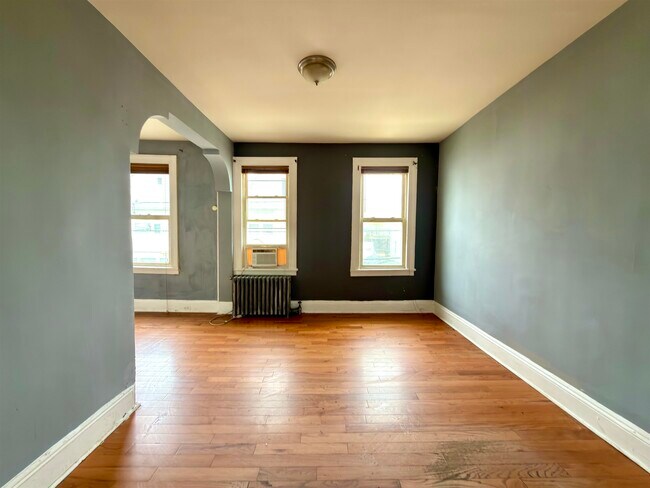 225 Lembeck Ave Unit 2