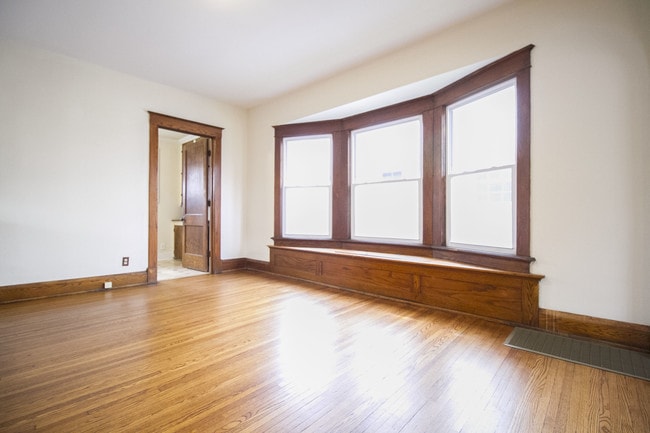 Photo - 2122 Airport Hwy