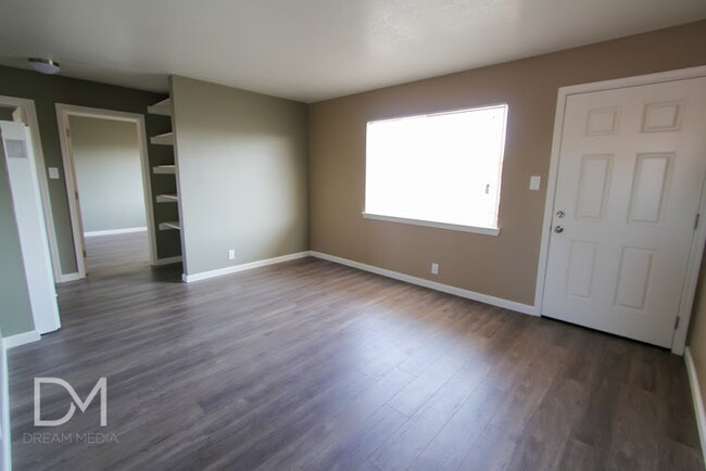 Photo - Monarch Apartments