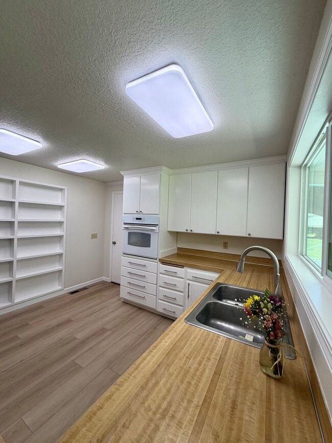 Photo - Newly Renovated Riverfront 3BR House - Available 8/1/2026