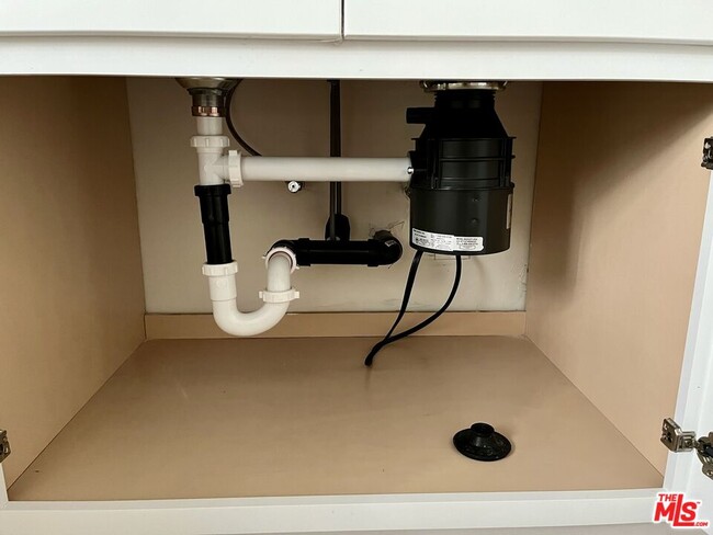 Photo - 829 Alpine St Unit 6