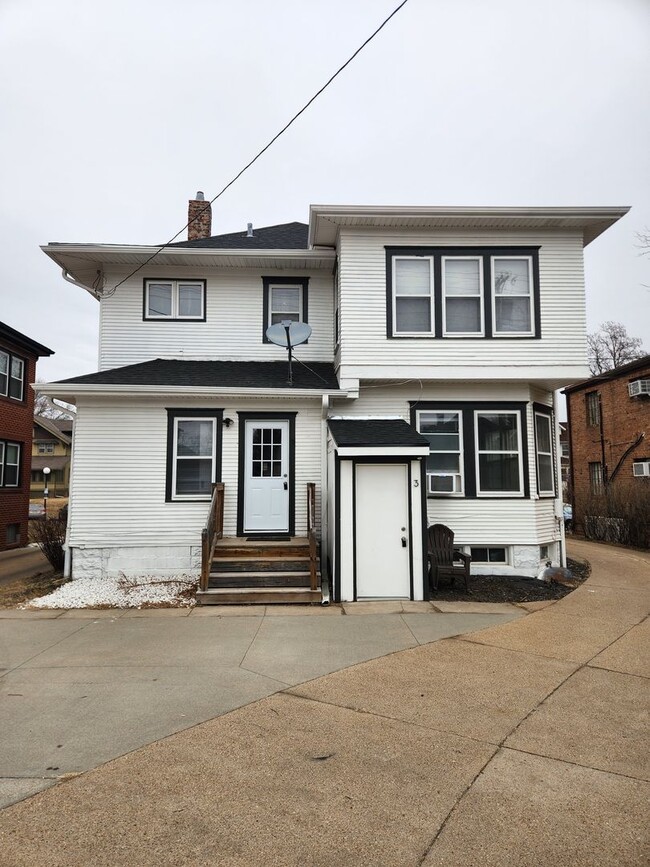 Photo - 4907 Underwood Ave Unidad 3 - Basement