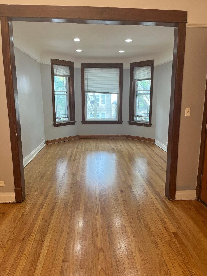 Photo - 1507 W Victoria St