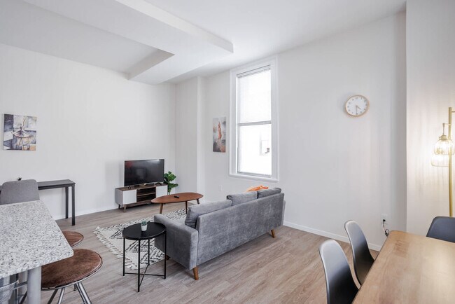 Photo - 9-JAN-JAN E 4th St Unidad ID1222845P