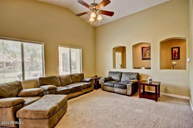 Photo - Beautiful 4 bedroom, 2 bath in Redwood Estates