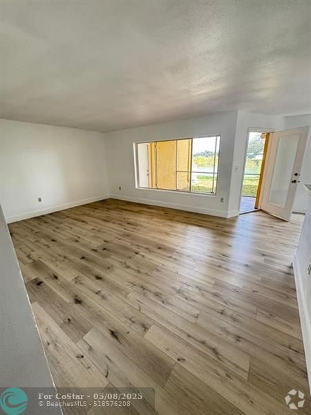 Building Photo - 2341 NW 33rd St Rental