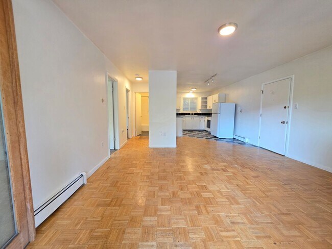 Photo - 1945 6th St Unit A