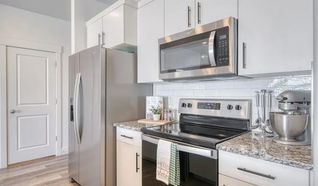 Photo - 651 S 2400 W