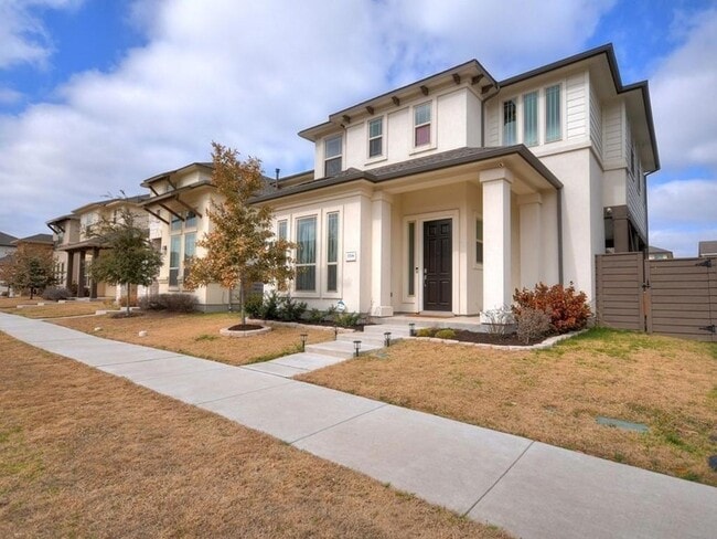 Building Photo - 1708 Arcilla St