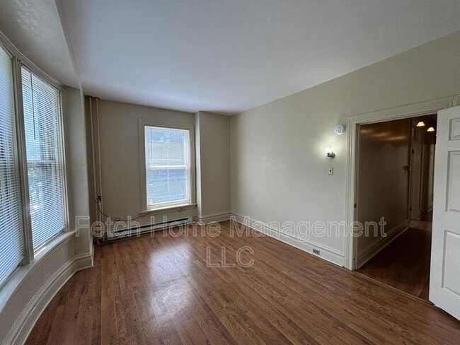 Photo - 214 Briggs St