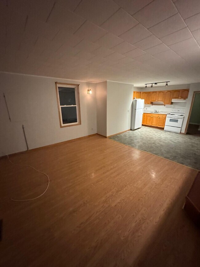 Building Photo - 131-131 Main St