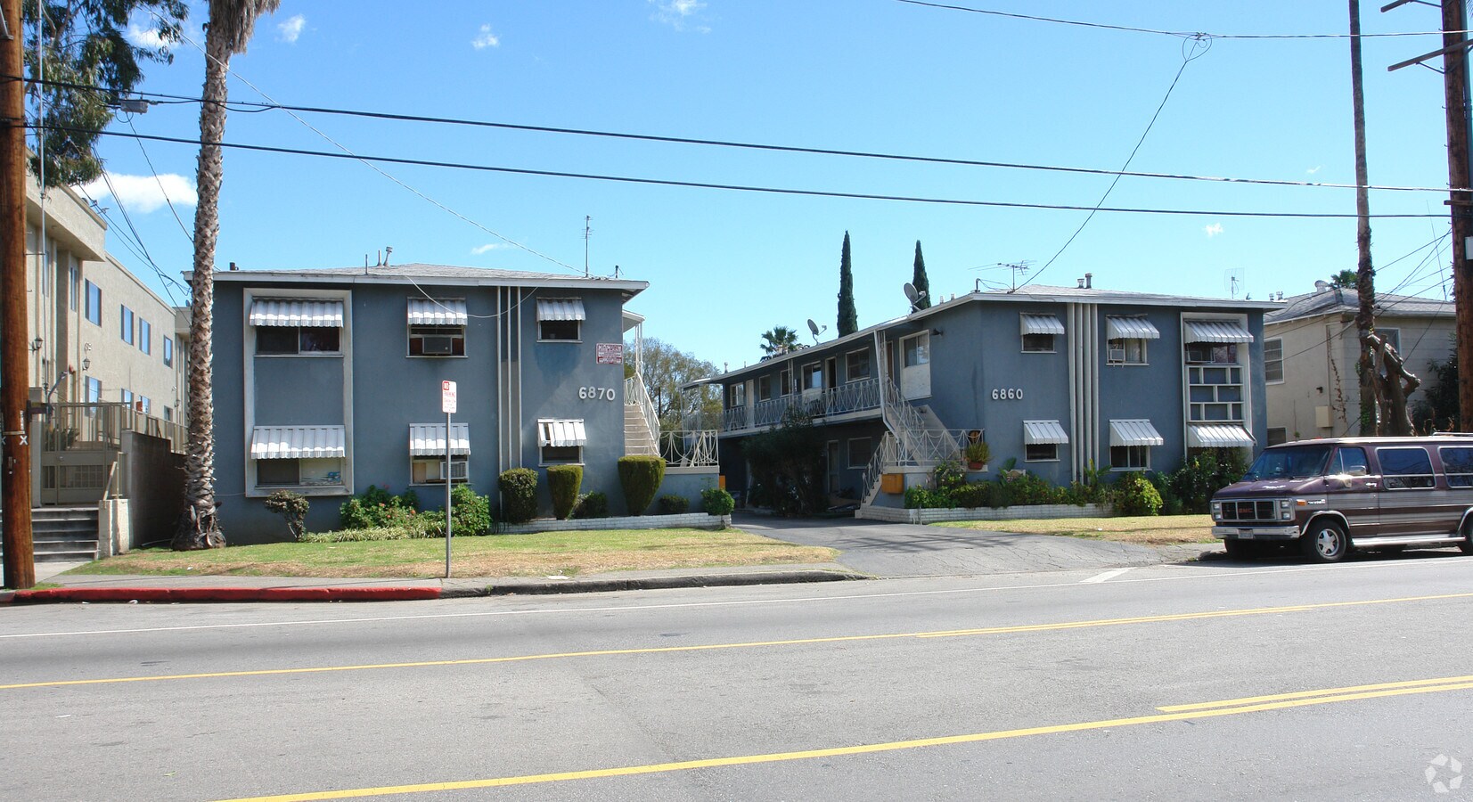 Photo - 6860-6870 Hazeltine Ave Apartments