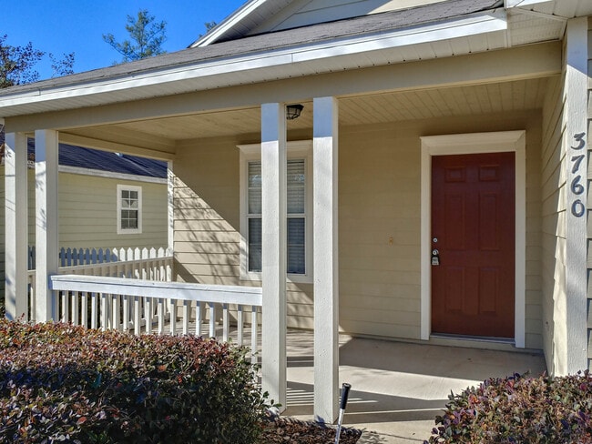Photo - 3 Bed 2 Bath in Walnut Creek, Great NW Gainesville Location