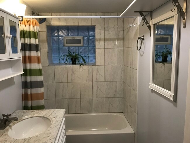 Photo - 5335 W Sunnyside Ave Unidad Sunnyside Basement