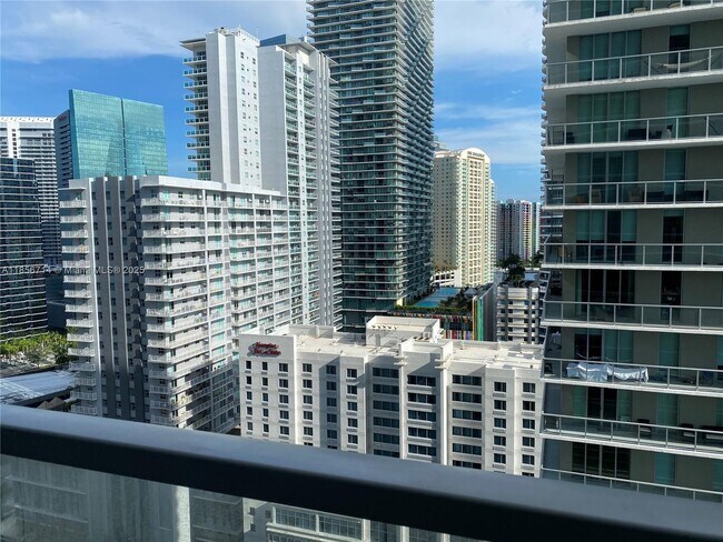 Photo - 1111 SW 1st Ave Unidad 2516-N