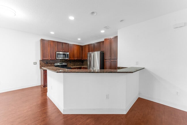 Photo - 6077 Grand Cypress Cir W