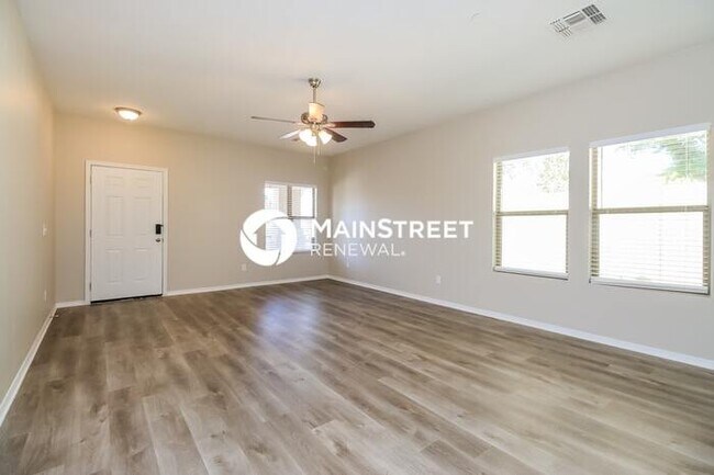 Photo - 4 Bedroom Pet-Friendly Home in MESA, AZ with Main Street Renewal