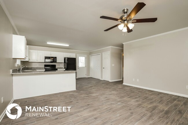 Photo - 206 N Wyrick St