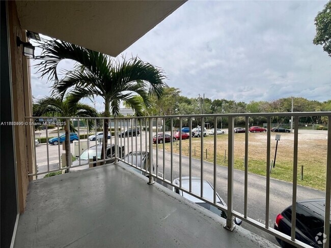 Building Photo - 1805 Sans Souci Blvd Unit 202 Rental